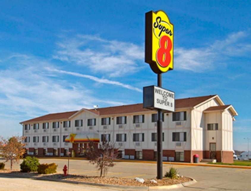 Super 8 Kingdom City מראה חיצוני תמונה